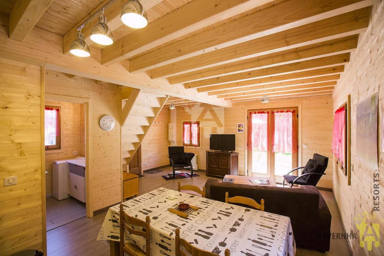 Chalet Des Noisettes Murol Exterior foto