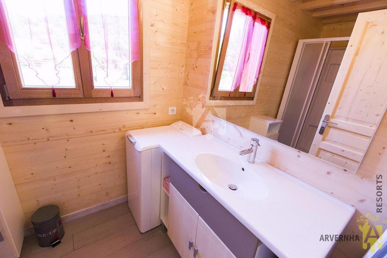 Chalet Des Noisettes Murol Exterior foto