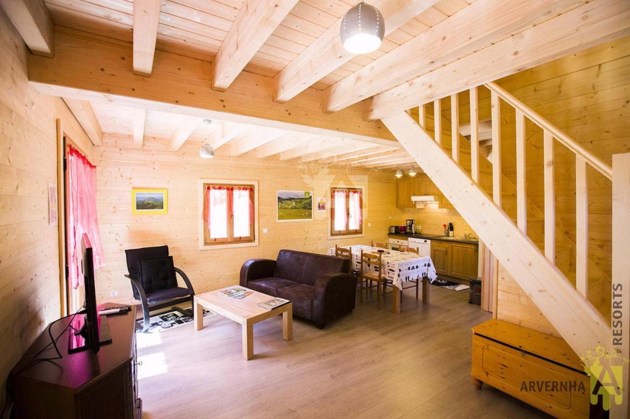 Chalet Des Noisettes Murol Exterior foto